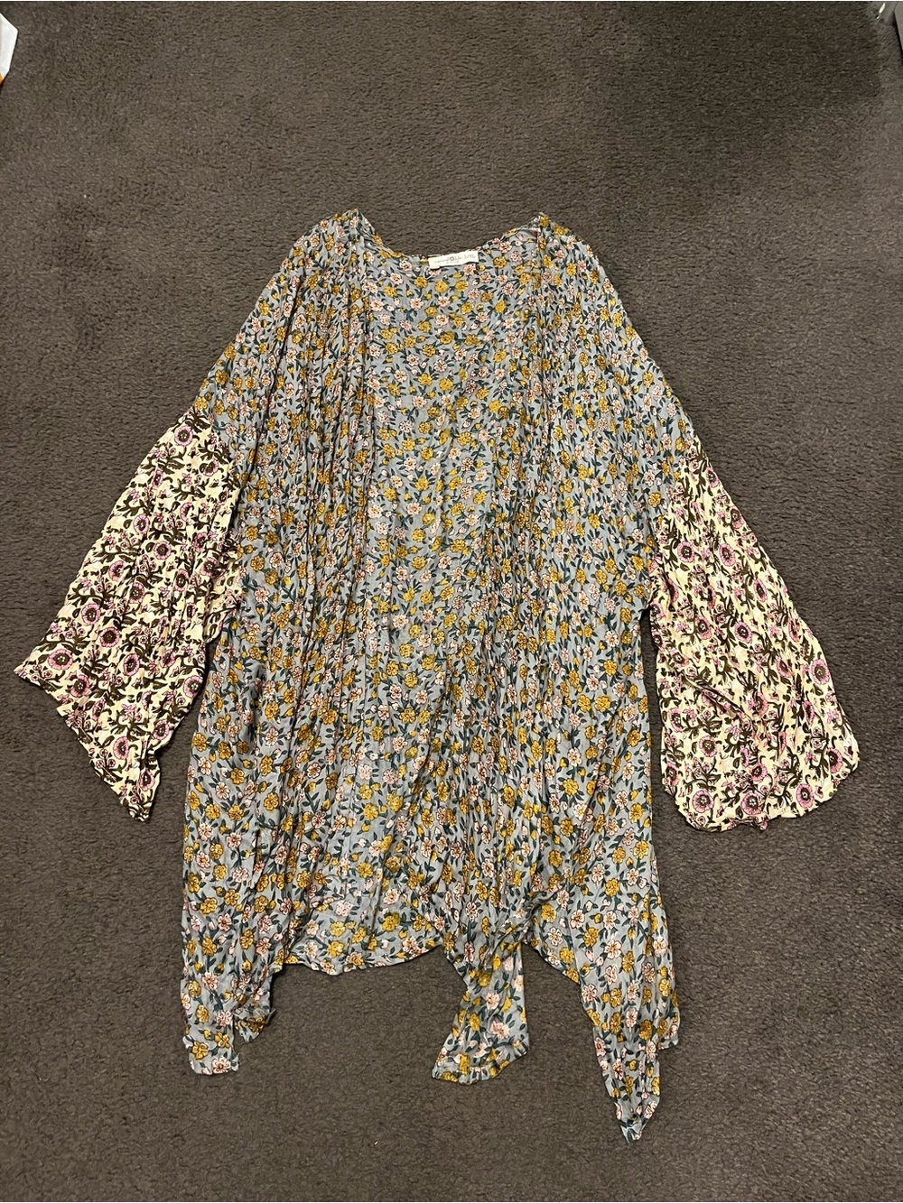 Natural Life Sierra Floral Kimono - Picture 2 of 6